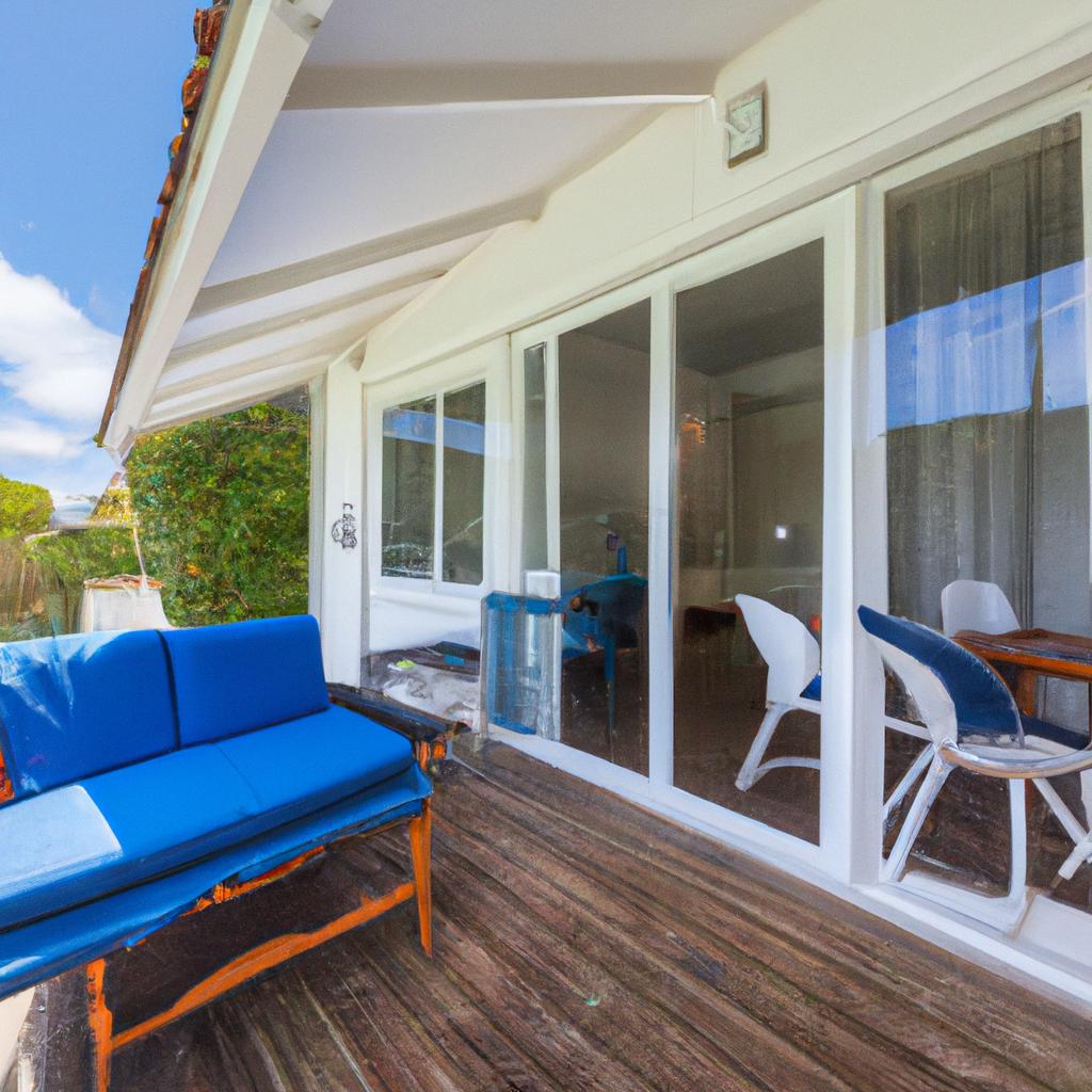 Take a short walk to Cap Ferret's beautiful beaches from this spacious apartment.